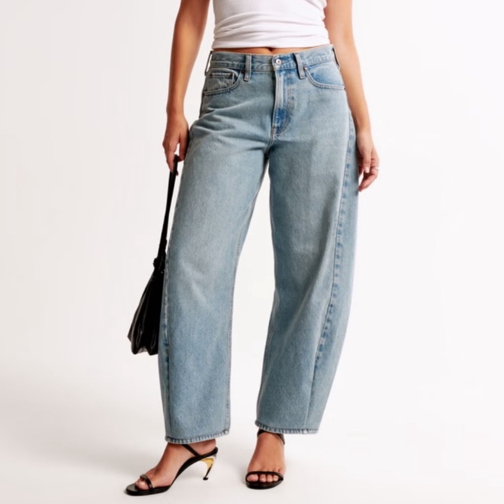Abercrombie Mid Rise Barrel Jeans/Denim